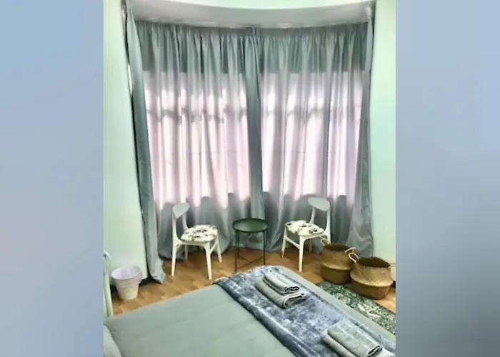 Unique Phaneromenis 41 - Down Town 3*